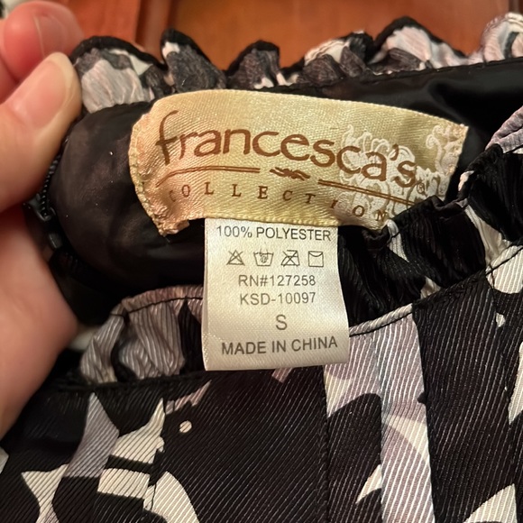 Black and Grey Floral Print Francesca’s Collections Dress - Picture 3 of 3